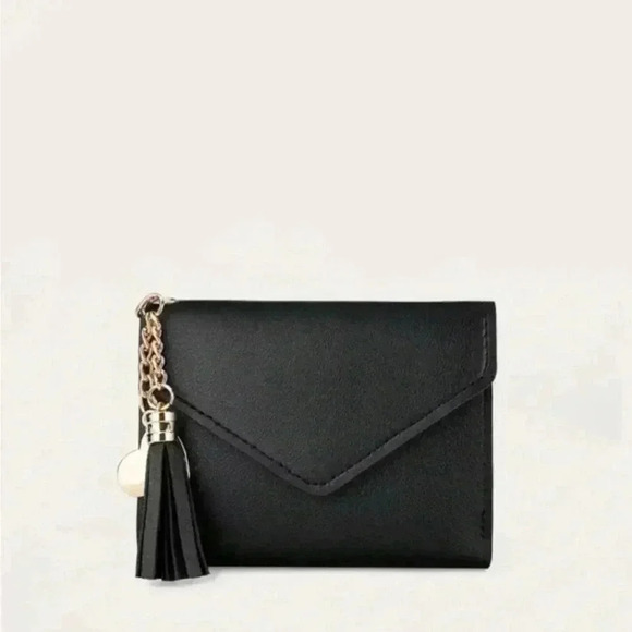 ⚠️Clearance🖤Small Heart Tassel Bi Fold Black Wallet / Cardholder - Picture 1 of 4